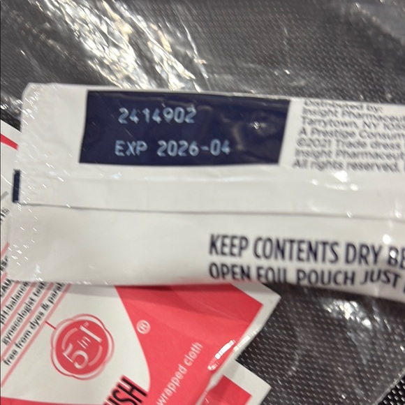 Monistat one it’s new never used expire in April 2026 - Picture 5 of 6